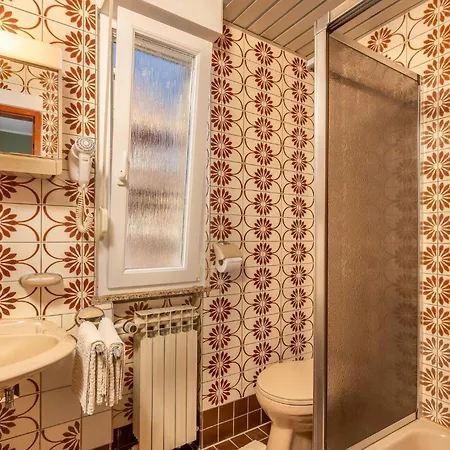 1 Bedroom Awesome In