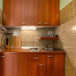 Appartamento 1 Bedroom Awesome In