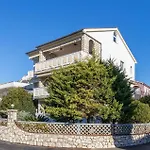 1 Bedroom Awesome In