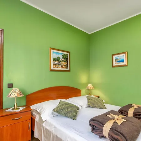1 Bedroom Awesome In アパート